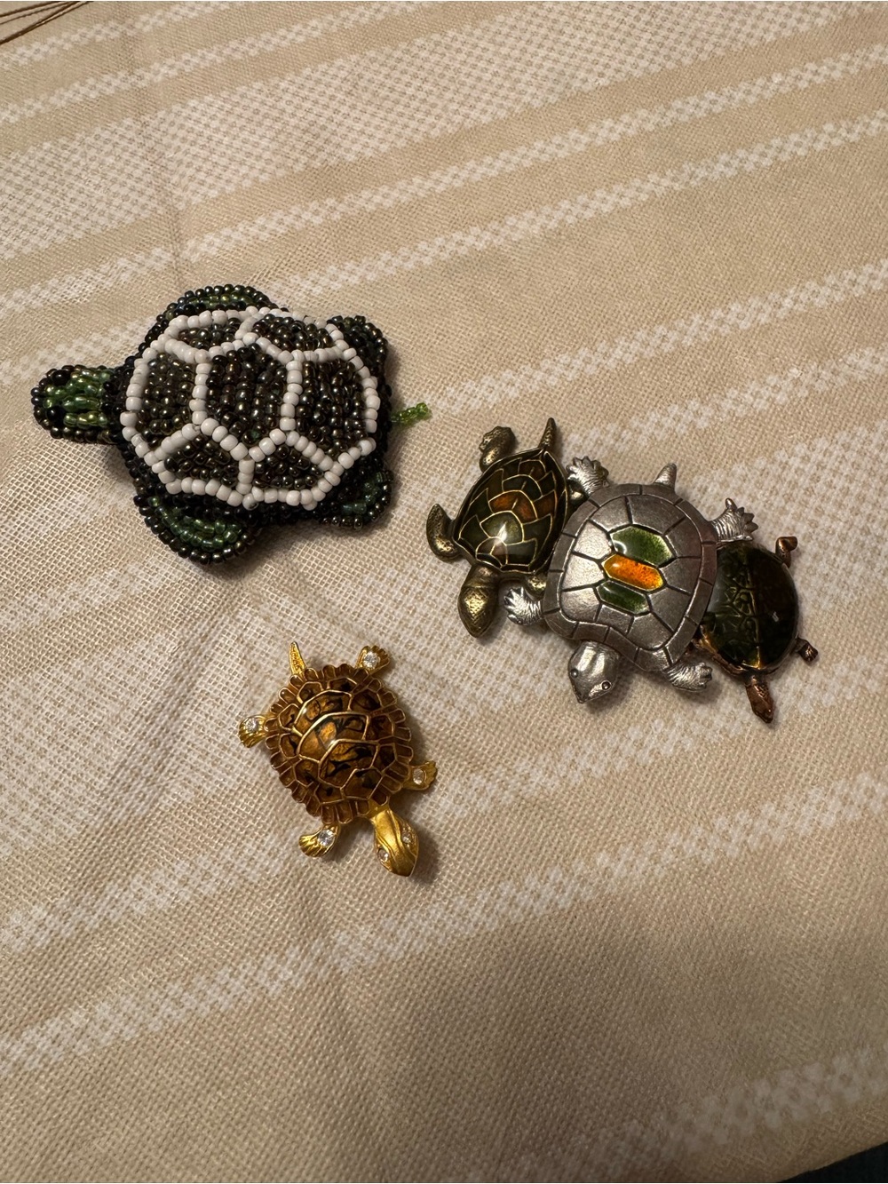 3 turtle brooches